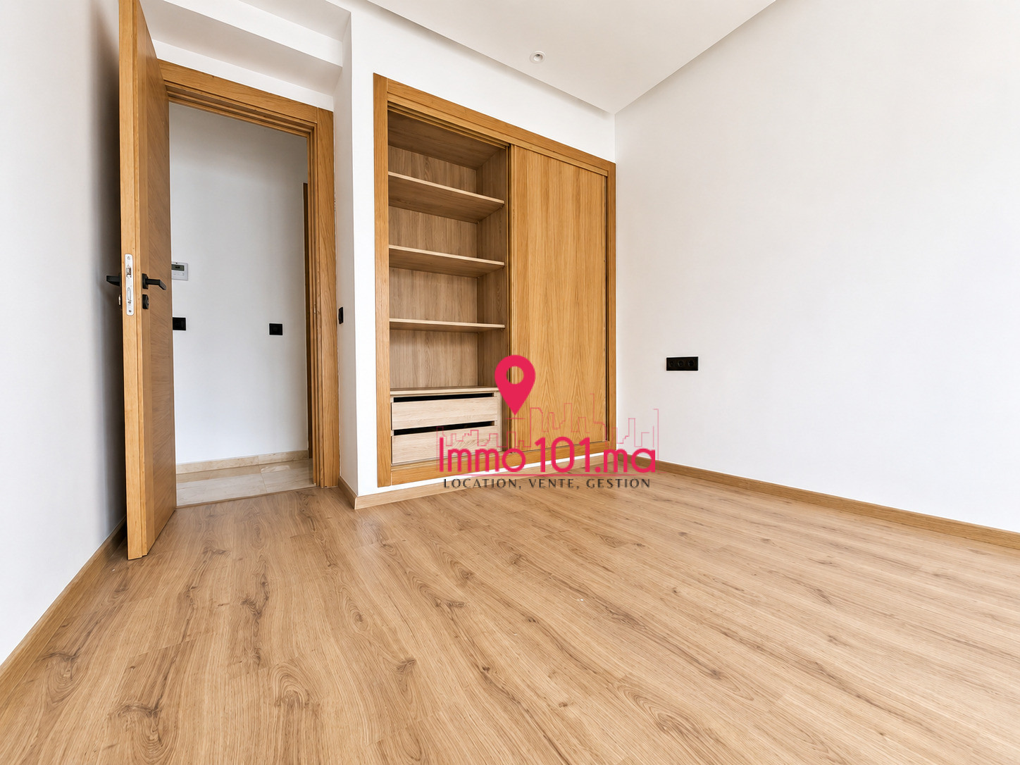 Location appartement neuf à Hay Riad AYLAV2486